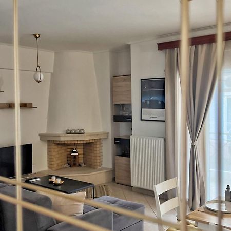 H&H Cozy Retreat Apartment Pireu Exterior foto