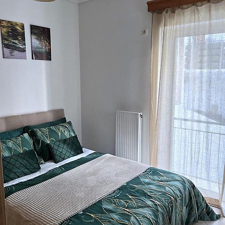 H&H Cozy Retreat Apartment Pireu Exterior foto